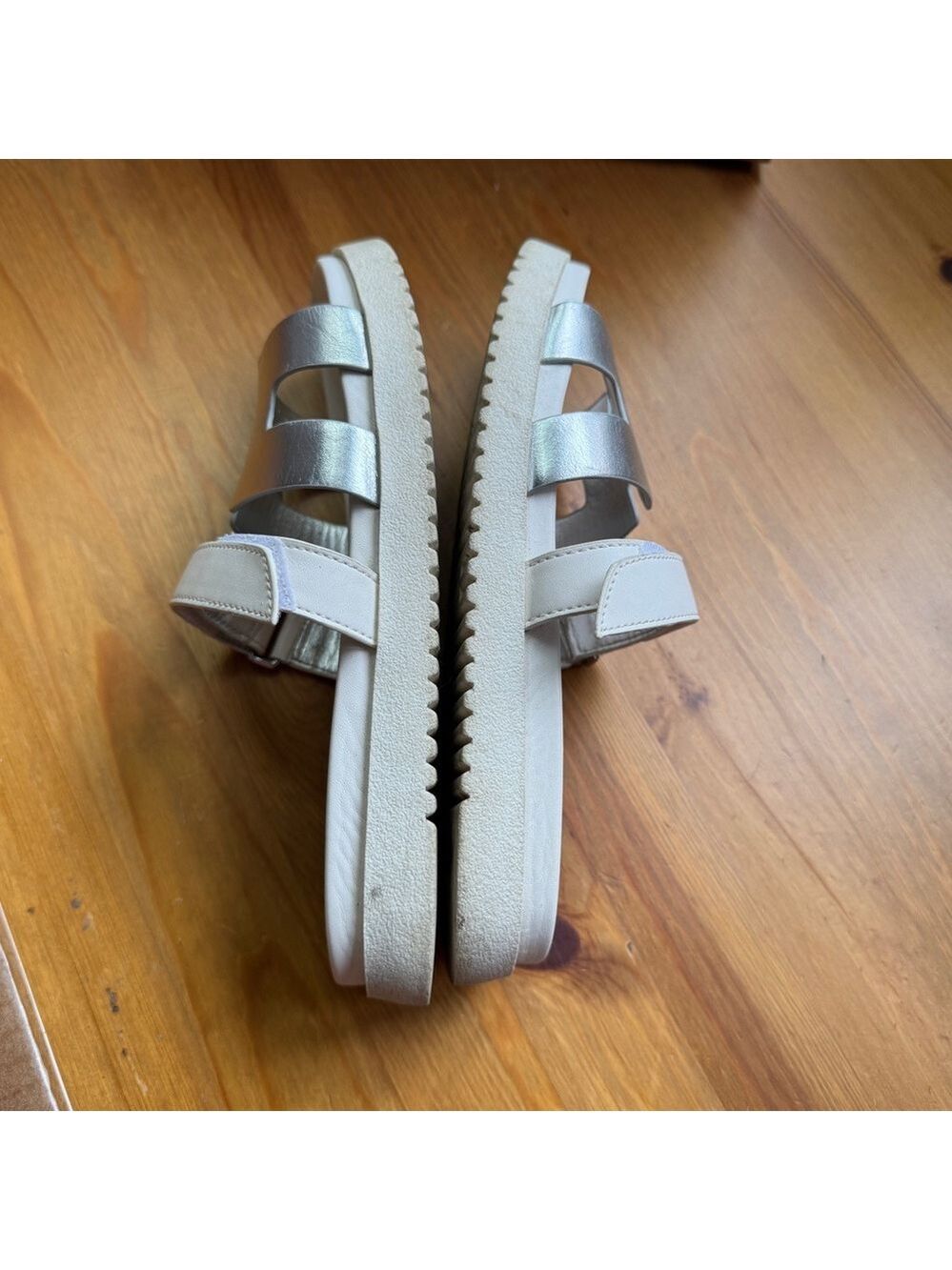 Steve Madden jmayven slide sandals white and silver size 3 - Picture 9 of 10